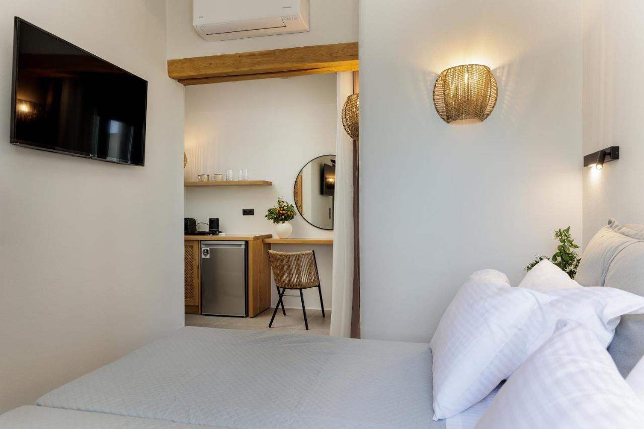 Aesthete Suites Agia Anna  Extérieur photo