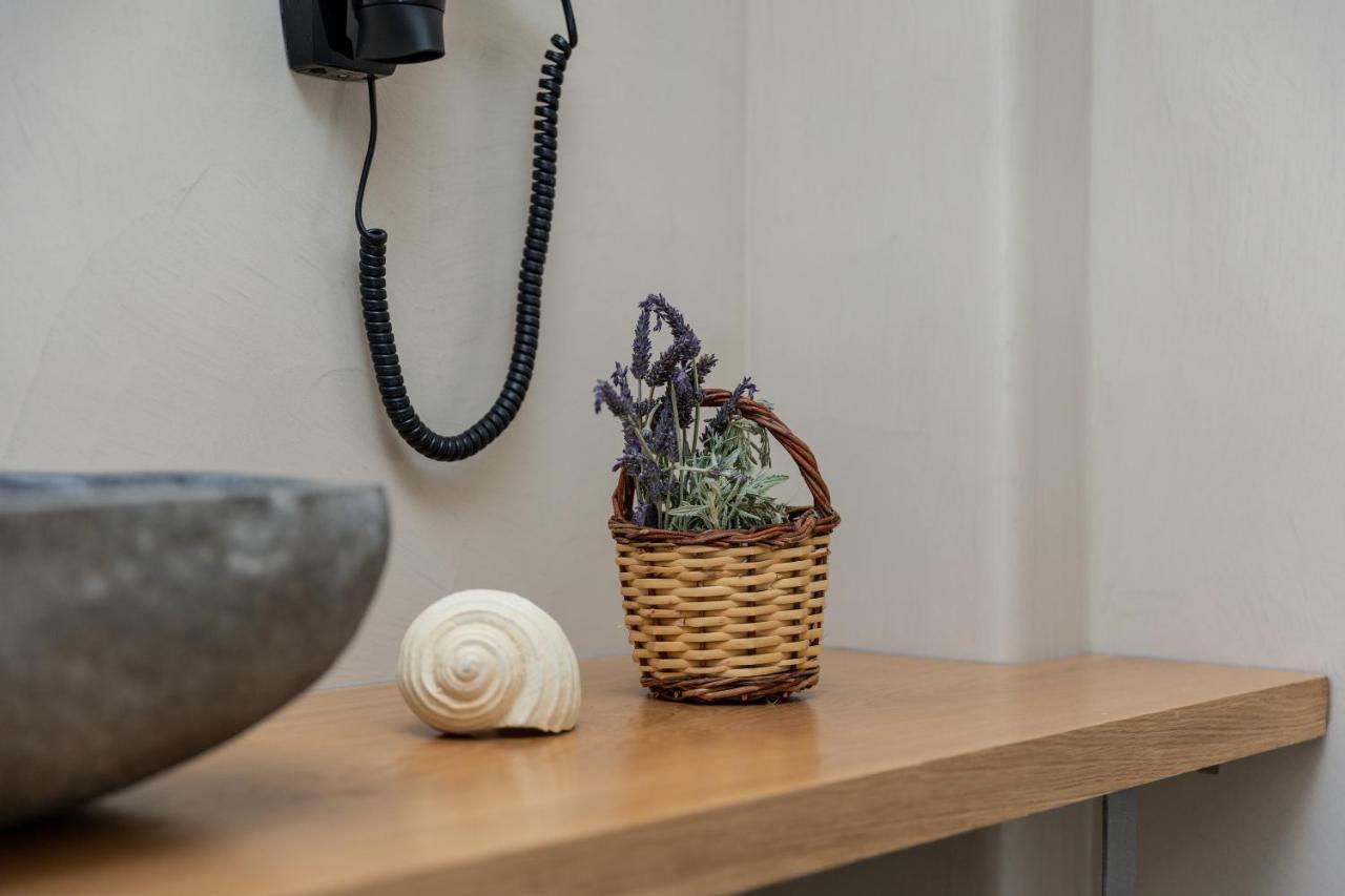 Aesthete Suites Agia Anna  Extérieur photo